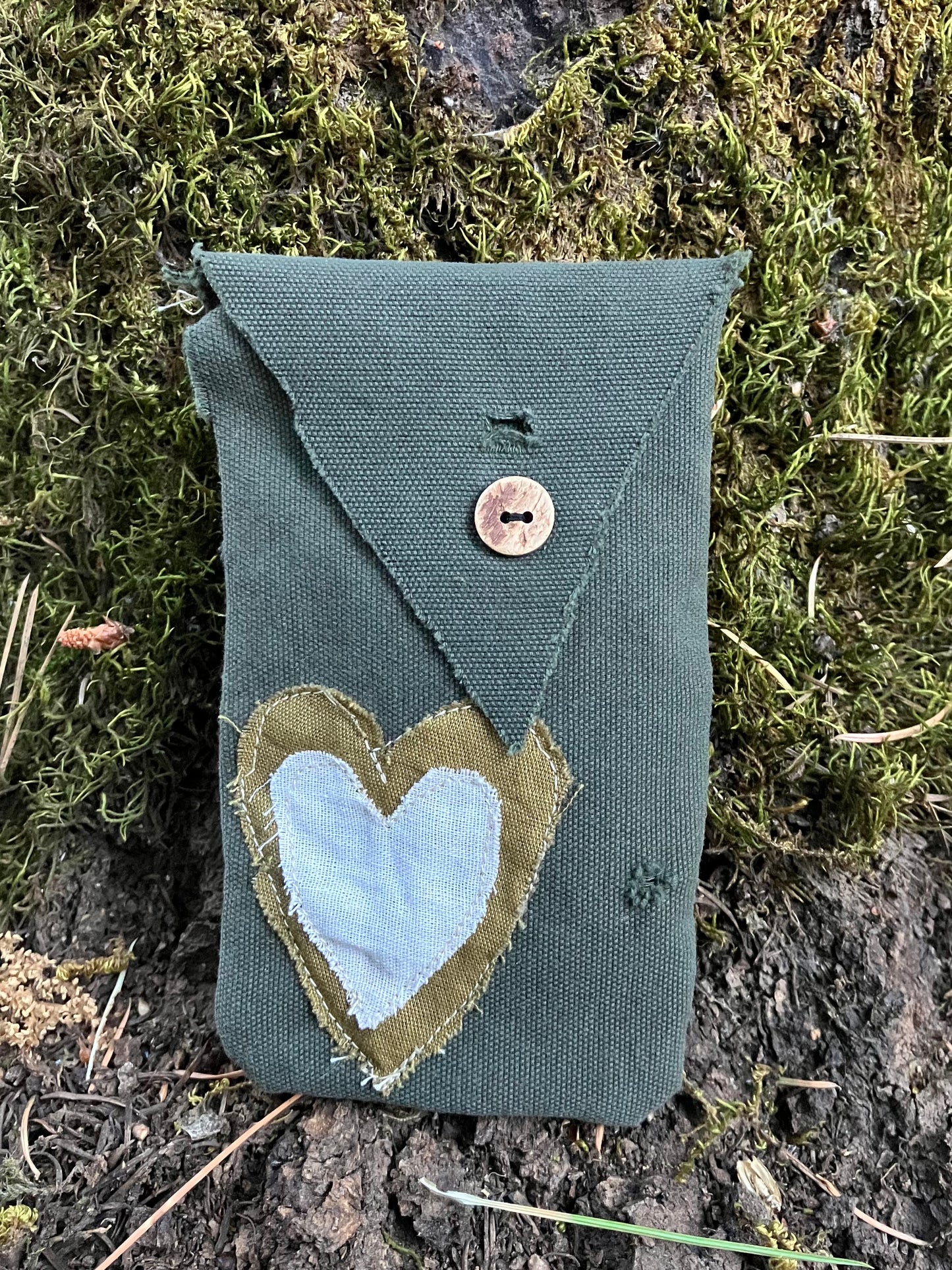 earthy luv pouch